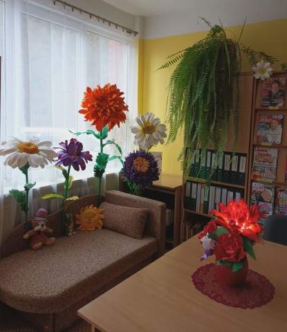 Agitas Augstkalnes darināto lielziedu izstāde